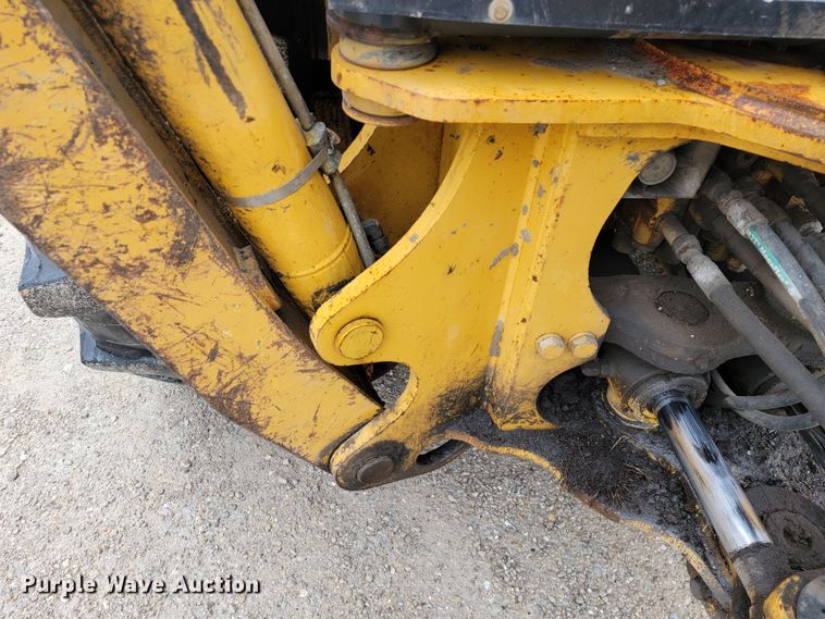 image for item KB9927 2005 John Deere 310SG  backhoe