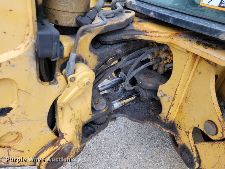 image for item KB9927 2005 John Deere 310SG  backhoe