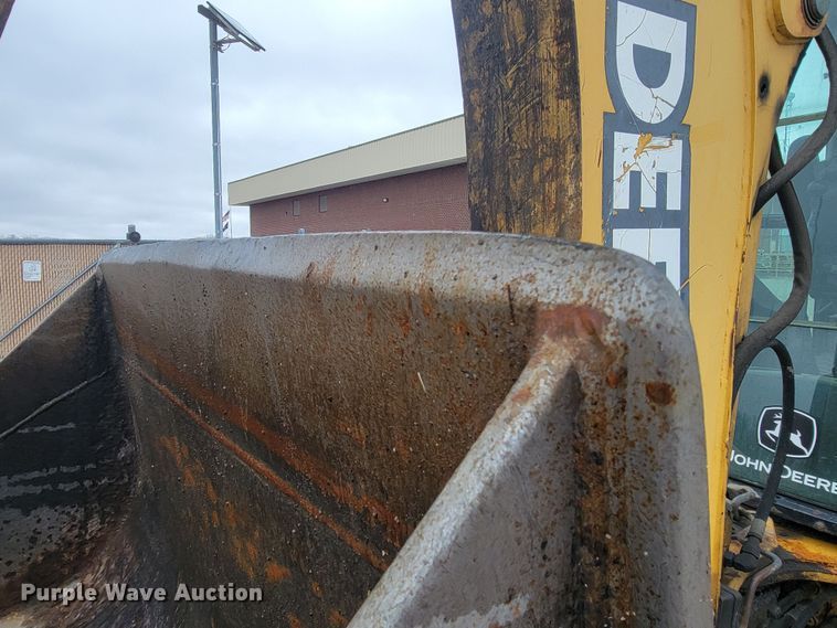 image for item KB9927 2005 John Deere 310SG  backhoe