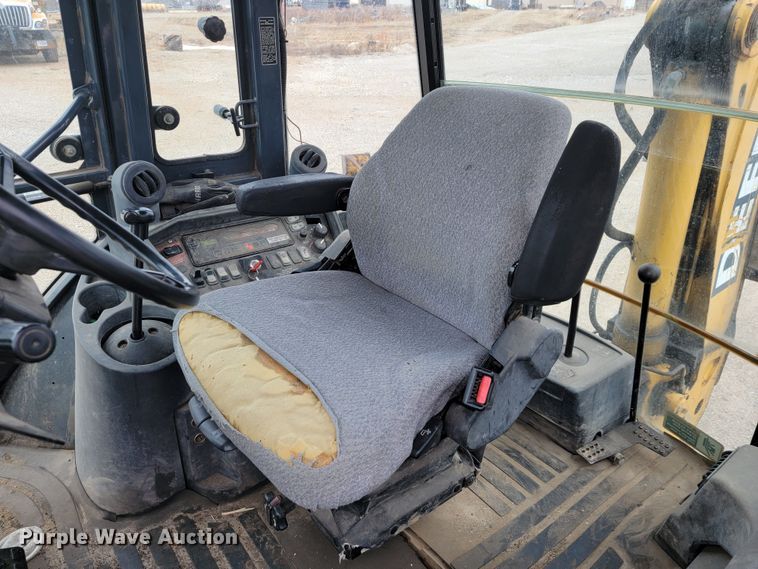 image for item KB9927 2005 John Deere 310SG  backhoe