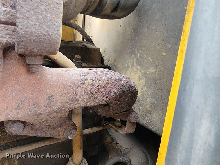 image for item KB9927 2005 John Deere 310SG  backhoe