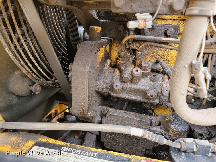 image for item KB9927 2005 John Deere 310SG  backhoe