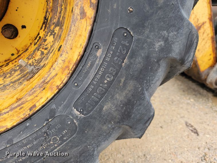 image for item KB9927 2005 John Deere 310SG  backhoe