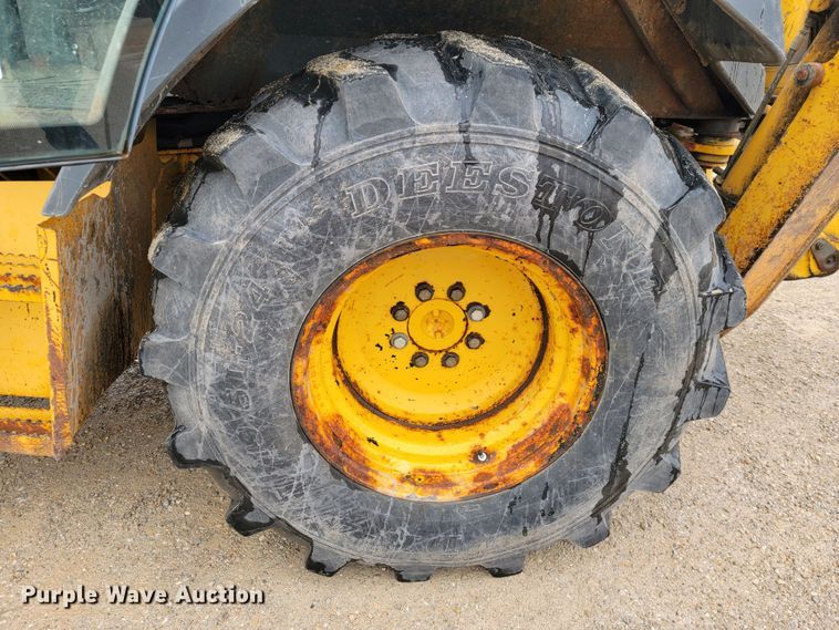 image for item KB9927 2005 John Deere 310SG  backhoe