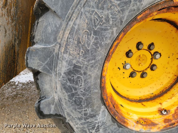 image for item KB9927 2005 John Deere 310SG  backhoe