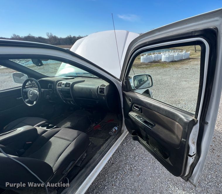 image for item KF9705 2012 GMC Canyon  Ext. Cab pickup truck