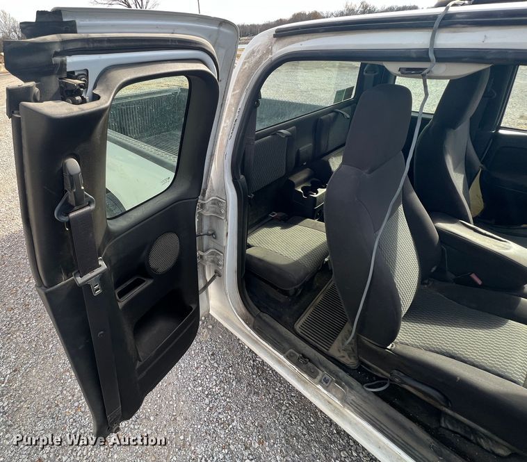 image for item KF9705 2012 GMC Canyon  Ext. Cab pickup truck