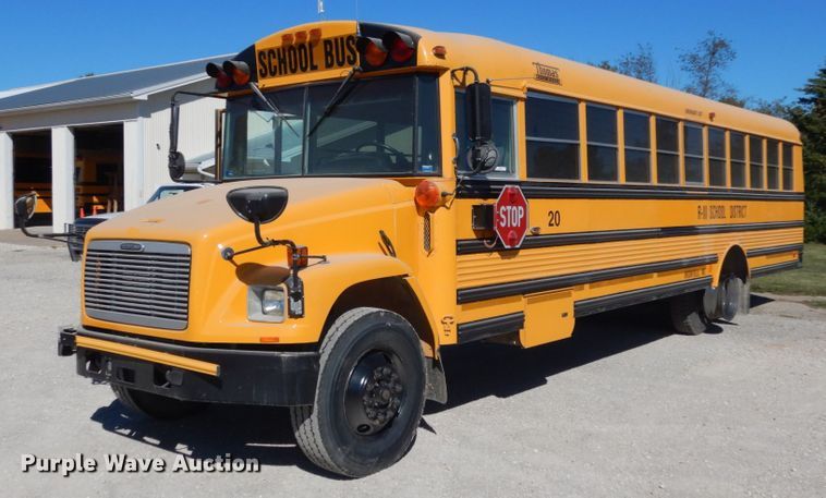 image for item KI9531 2003 Freightliner FS65 Thomas Built  school bus