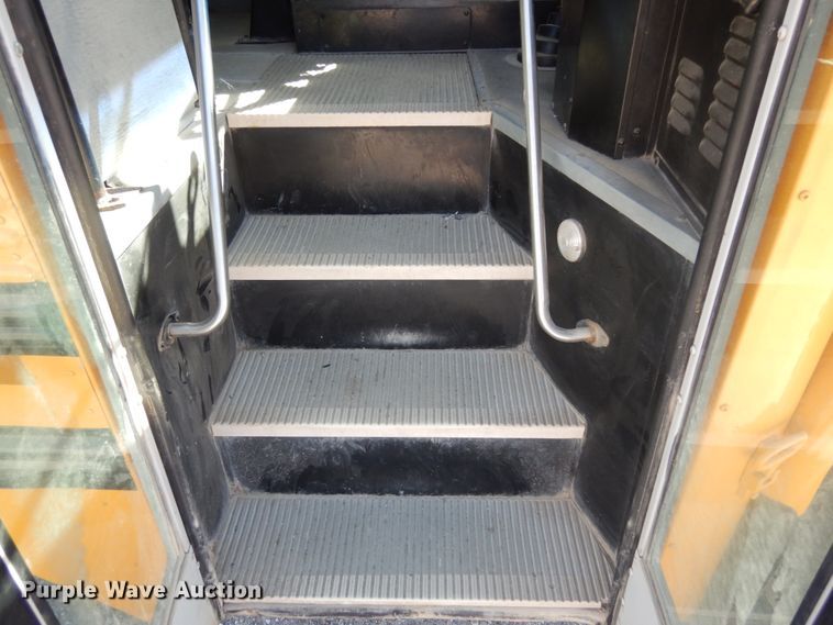 image for item KI9531 2003 Freightliner FS65 Thomas Built  school bus