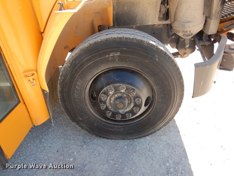 image for item KI9531 2003 Freightliner FS65 Thomas Built  school bus