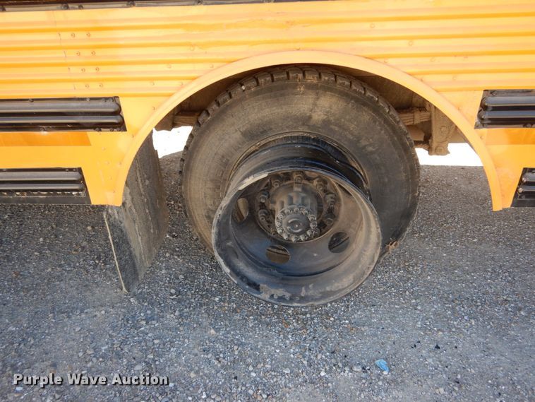 image for item KI9531 2003 Freightliner FS65 Thomas Built  school bus