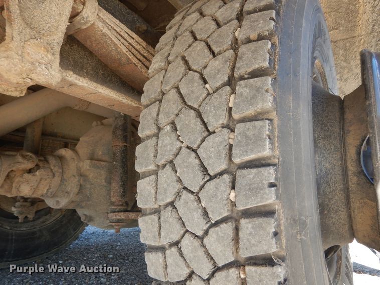 image for item KI9531 2003 Freightliner FS65 Thomas Built  school bus