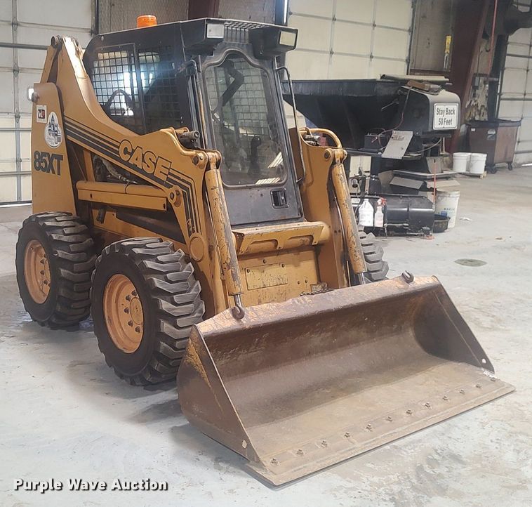 image for item KI9928 1999 Case 85XT  skid steer loader