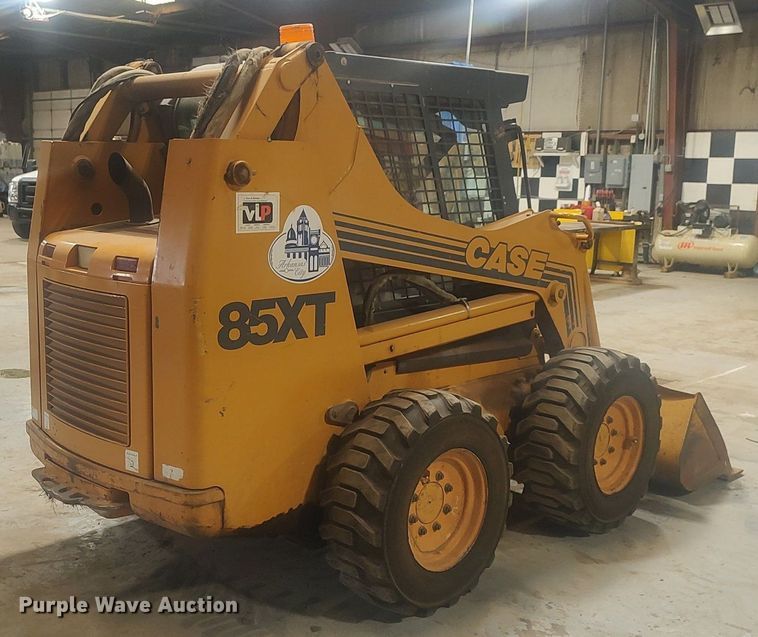 image for item KI9928 1999 Case 85XT  skid steer loader