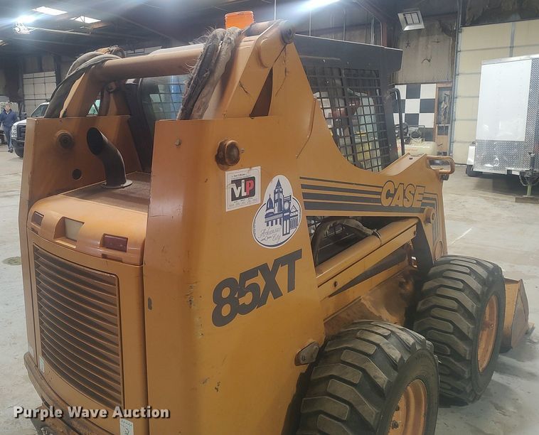 image for item KI9928 1999 Case 85XT  skid steer loader