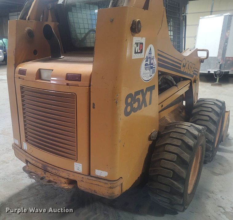 image for item KI9928 1999 Case 85XT  skid steer loader