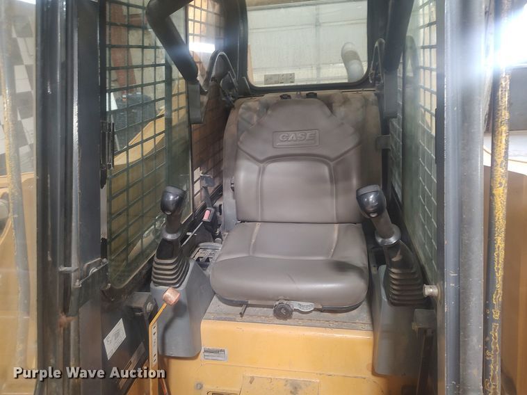 image for item KI9928 1999 Case 85XT  skid steer loader