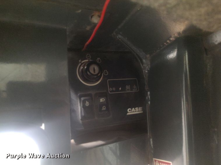 image for item KI9928 1999 Case 85XT  skid steer loader