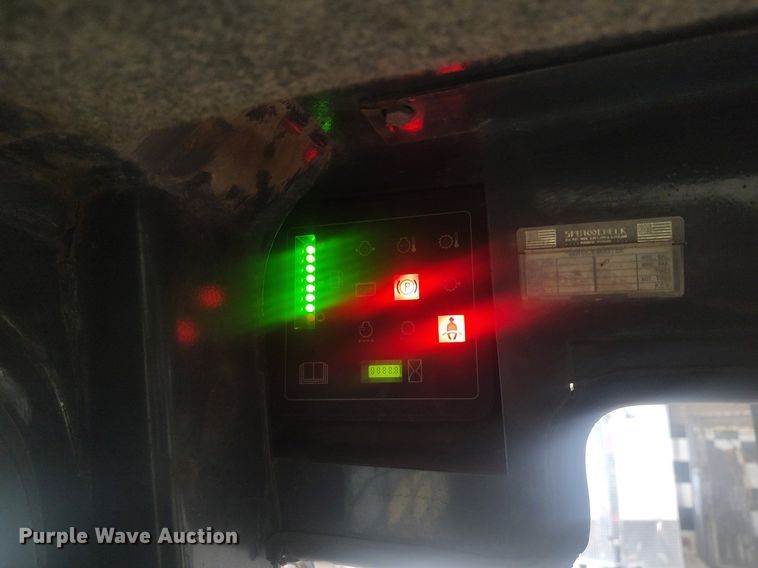 image for item KI9928 1999 Case 85XT  skid steer loader