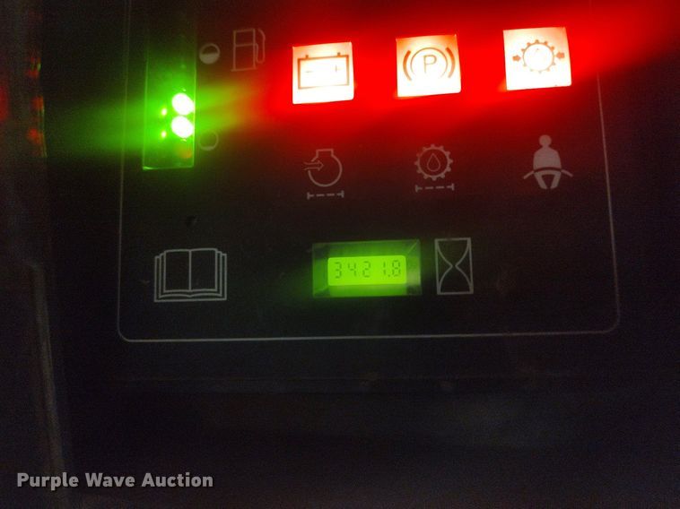 image for item KI9928 1999 Case 85XT  skid steer loader