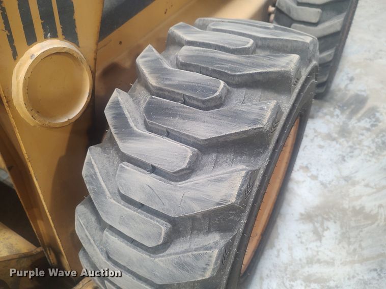 image for item KI9928 1999 Case 85XT  skid steer loader