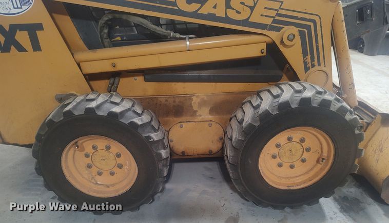 image for item KI9928 1999 Case 85XT  skid steer loader