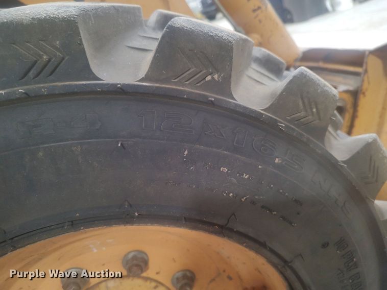 image for item KI9928 1999 Case 85XT  skid steer loader