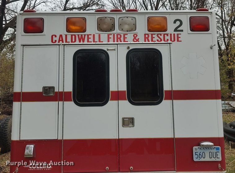 image for item KI9964 1988 Ford E350  ambulance