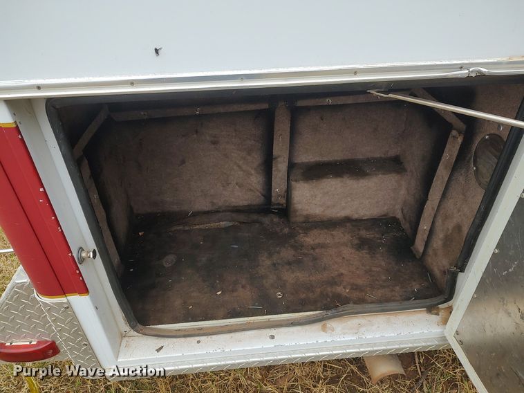 image for item KI9964 1988 Ford E350  ambulance