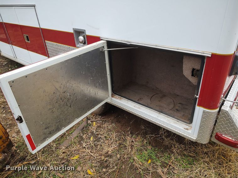 image for item KI9964 1988 Ford E350  ambulance