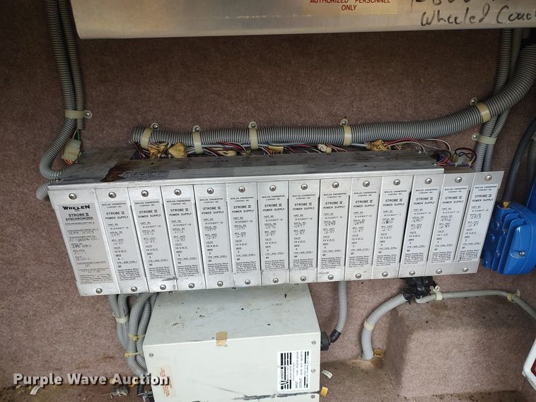 image for item KI9964 1988 Ford E350  ambulance