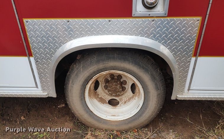 image for item KI9964 1988 Ford E350  ambulance