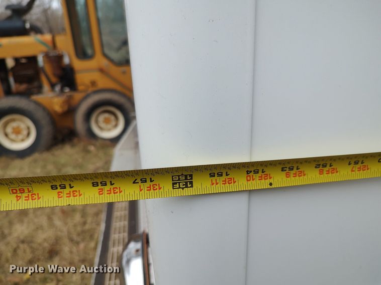 image for item KI9964 1988 Ford E350  ambulance