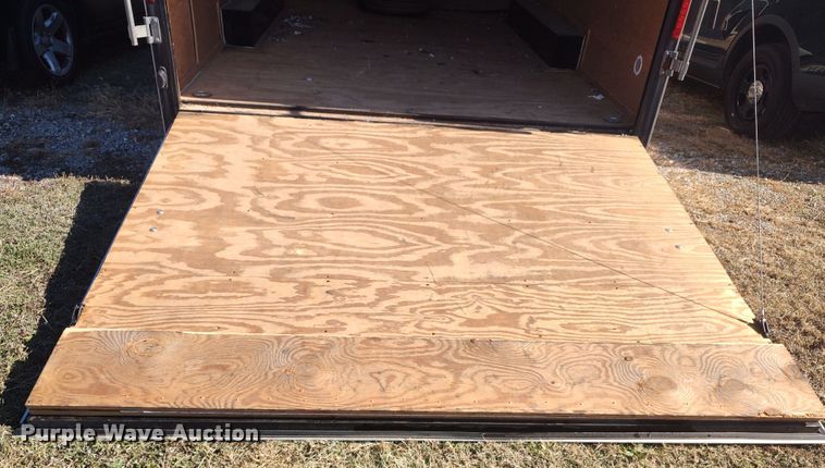 image for item KR9692 2007 Interstate I10218TA3  enclosed cargo trailer