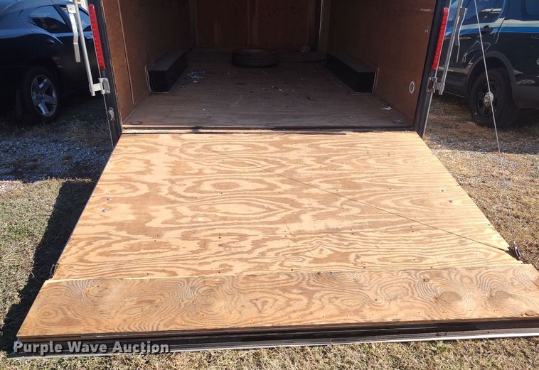 image for item KR9692 2007 Interstate I10218TA3  enclosed cargo trailer