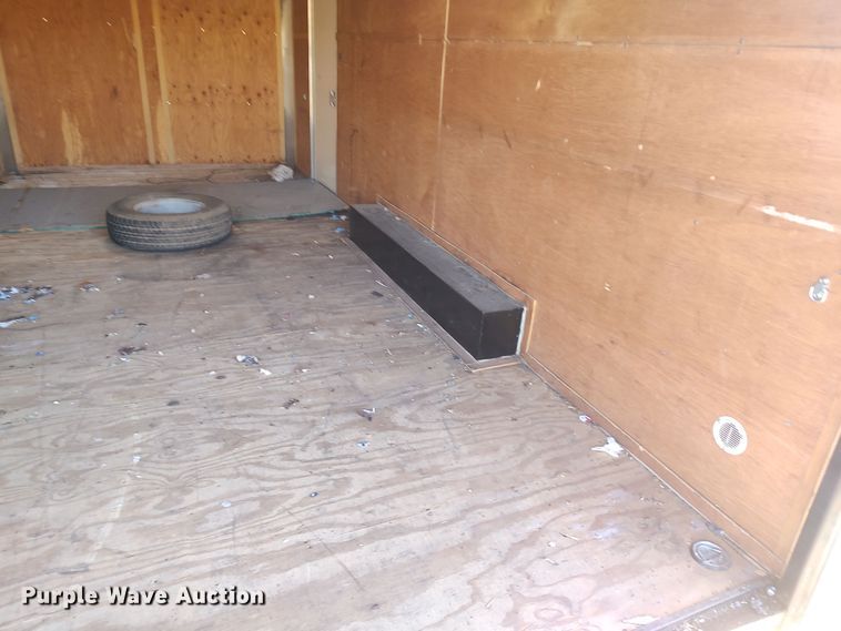 image for item KR9692 2007 Interstate I10218TA3  enclosed cargo trailer