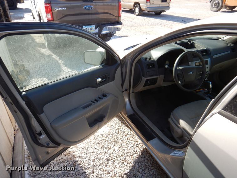 image for item KW9592 2010 Ford Fusion