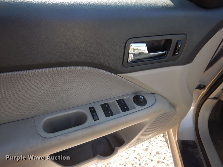 image for item KW9592 2010 Ford Fusion