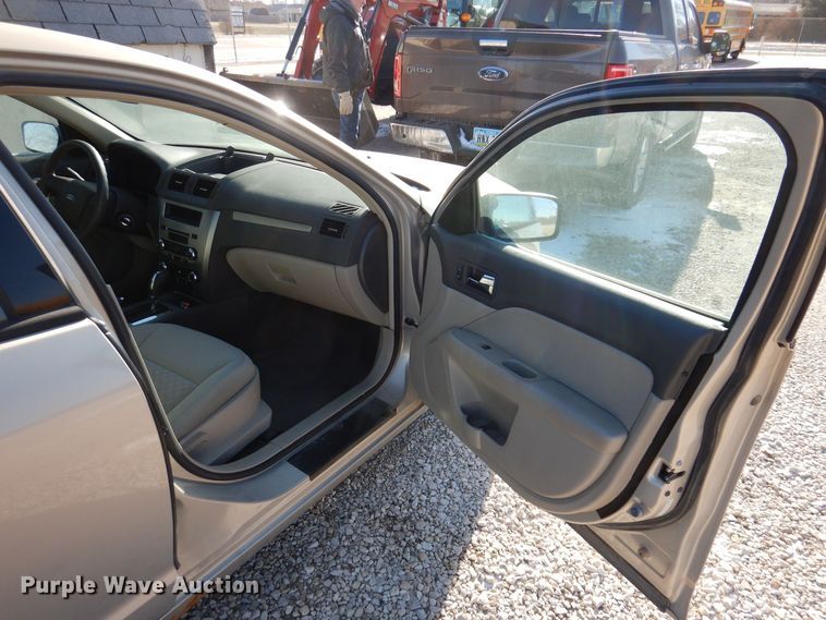 image for item KW9592 2010 Ford Fusion