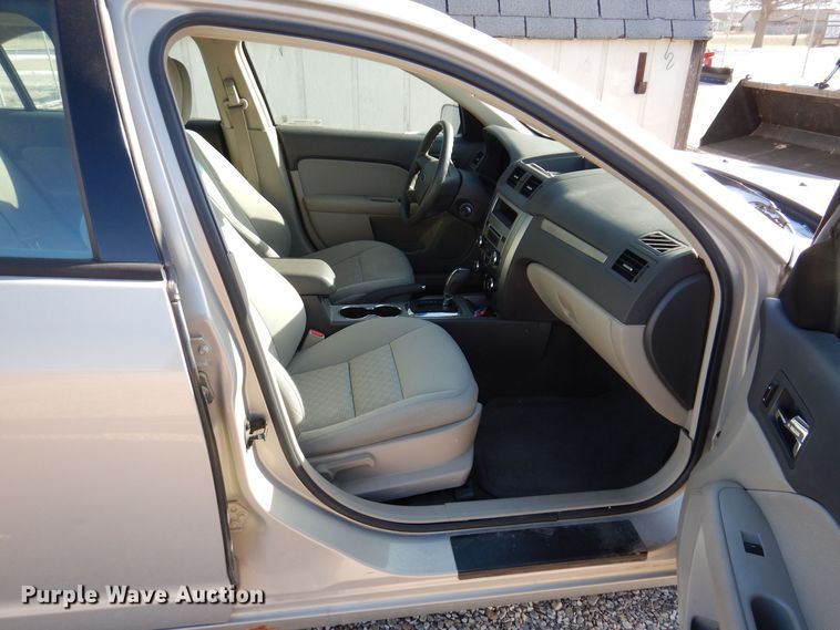 image for item KW9592 2010 Ford Fusion