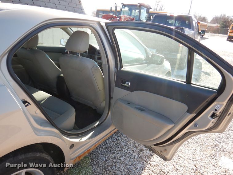 image for item KW9592 2010 Ford Fusion