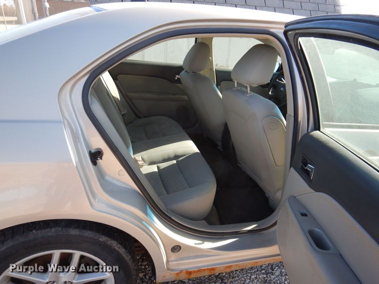 image for item KW9592 2010 Ford Fusion
