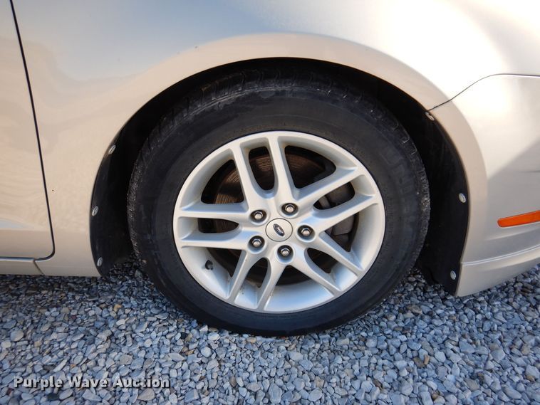 image for item KW9592 2010 Ford Fusion
