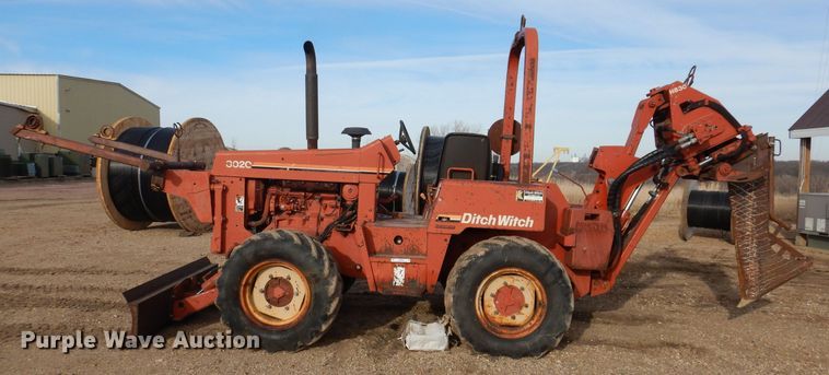 image for item KW9607 1995 Ditch Witch 8020  vibratory cable plow