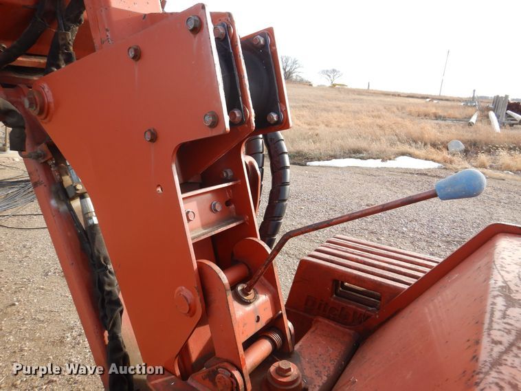 image for item KW9607 1995 Ditch Witch 8020  vibratory cable plow