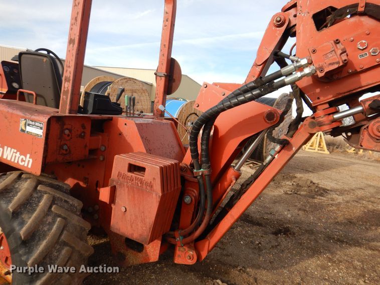 image for item KW9607 1995 Ditch Witch 8020  vibratory cable plow