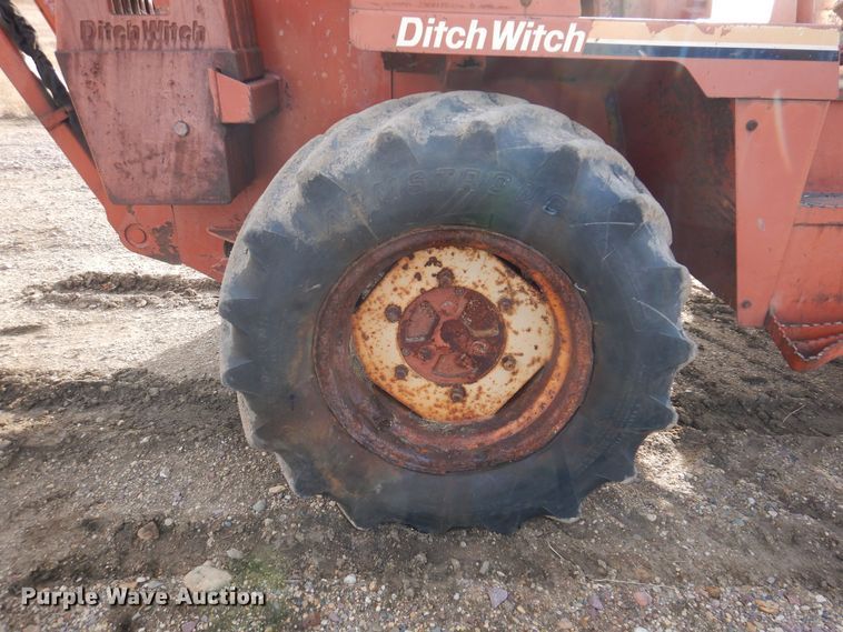 image for item KW9607 1995 Ditch Witch 8020  vibratory cable plow