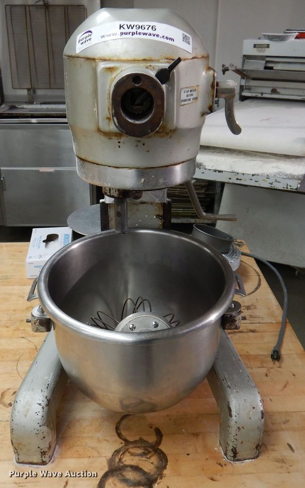 image for item KW9676 Hobart A120  mixer