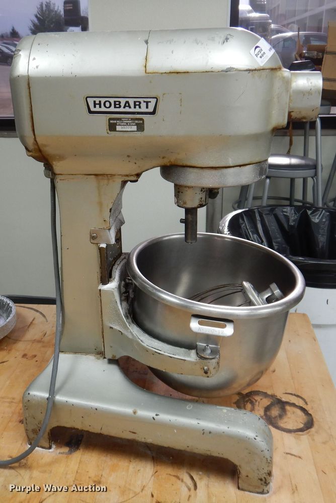 image for item KW9676 Hobart A120  mixer