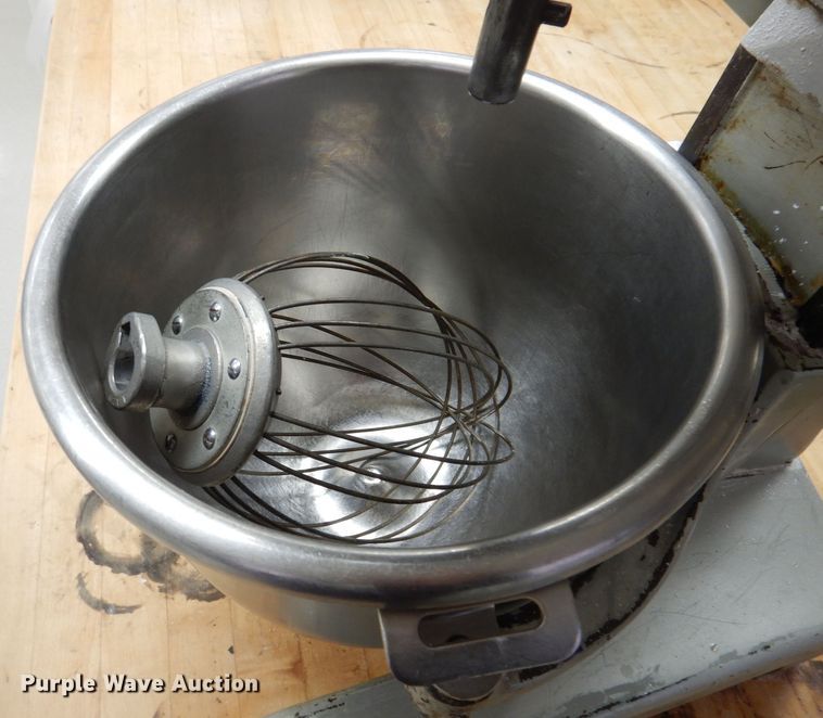 image for item KW9676 Hobart A120  mixer